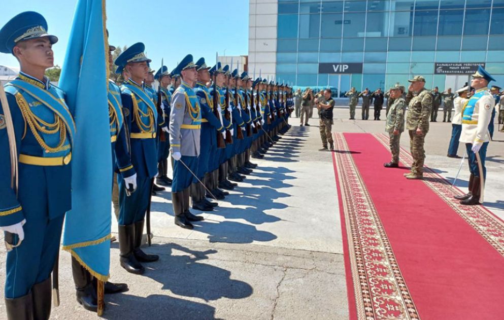 Azerbaijani defense minister visits Kazakhstan VIDEO