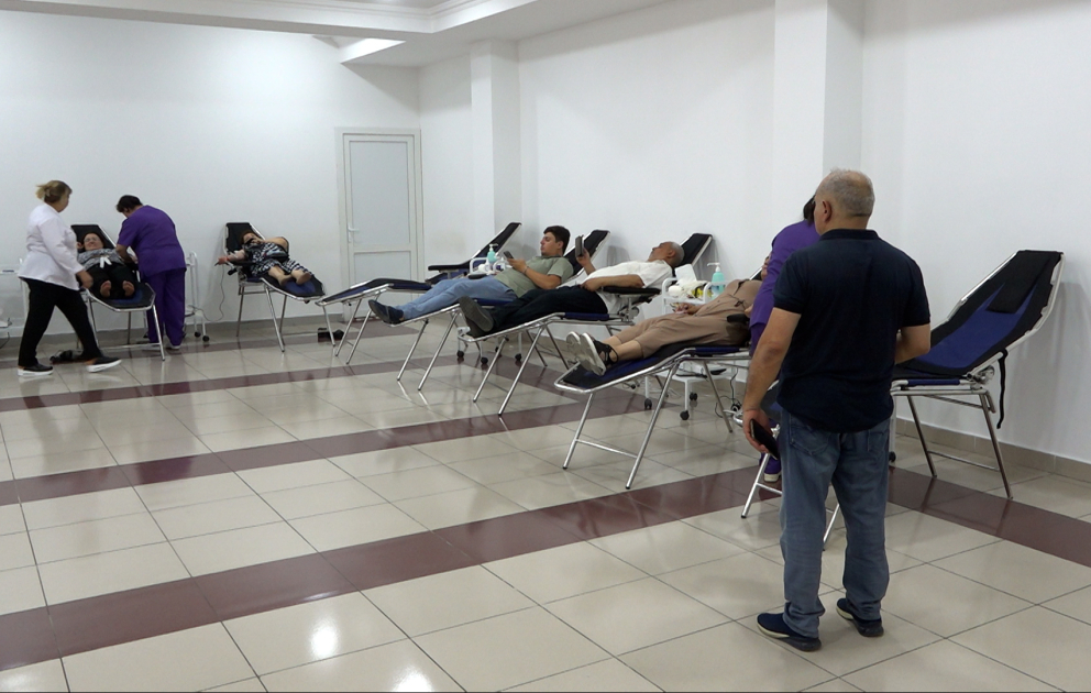 Səhiyyə Nazirliyi: Aşura günü könüllü qanvermə aksiyalarında 1040 litr qan tədarük olunub YENİLƏNİB VİDEO
