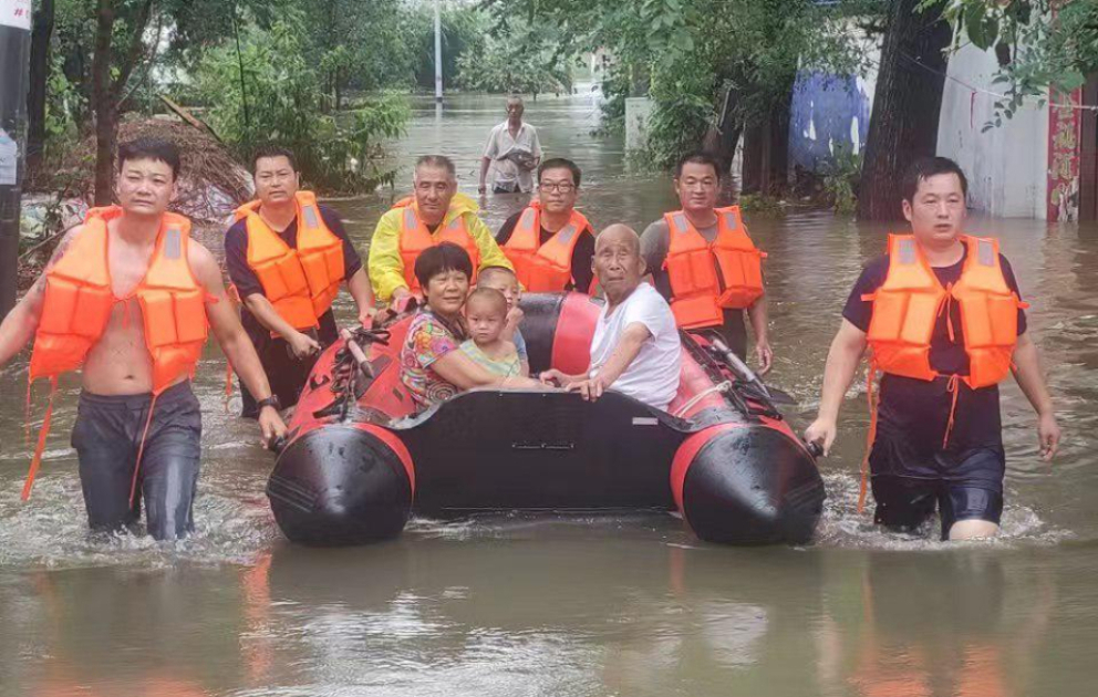 Trains suspended, people evacuated as downpours lash parts of China VIDEO