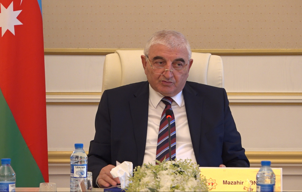 Məzahir Pənahov: Parlament seçkilərində iştirak etmək üçün 806 nəfər dairə seçki komissiyalarına müraciət edib VİDEO