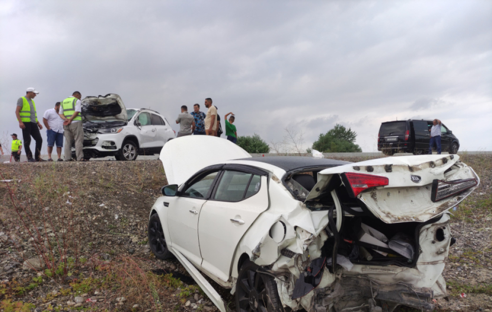 Ödənişli yolda iki qəza baş verib, yaralananlar var VİDEO