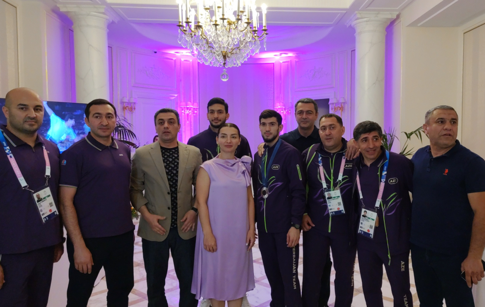 Parisdə “Azərbaycan Olimpiya Evi”ndə XXXIII Yay Olimpiya Oyunlarında medal qazanmış idmançılarımızla görüş keçirilib VİDEO