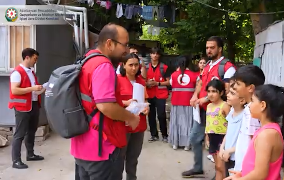 Məcburi köçkünlər mina təhlükəsi barədə məlumatlandırılır VİDEO