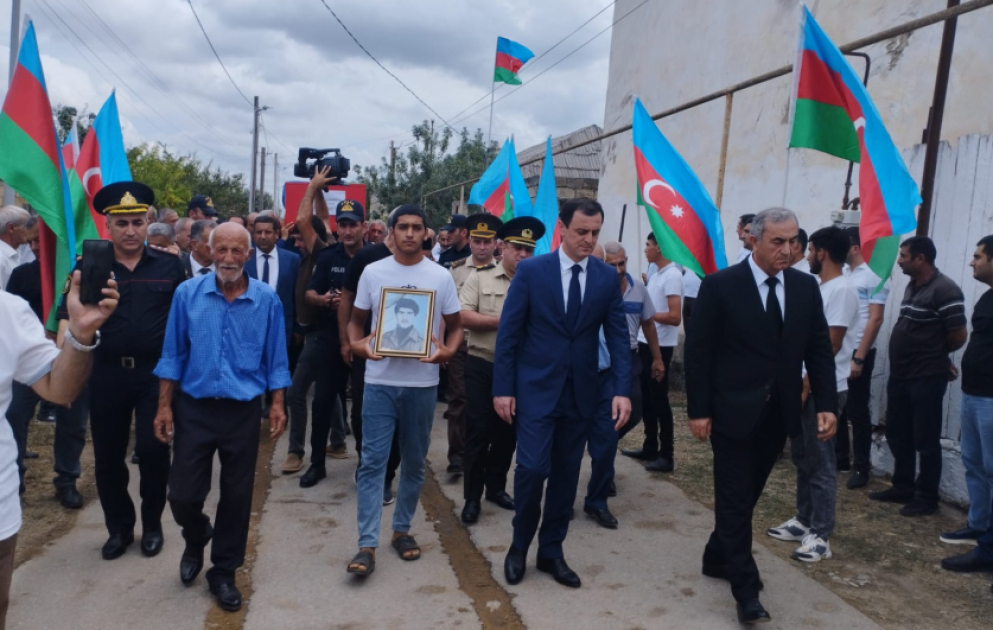 В Сальяне преданы земле останки считавшегося пропавшим без вести шехида Ганбара Ярыева ВИДЕО