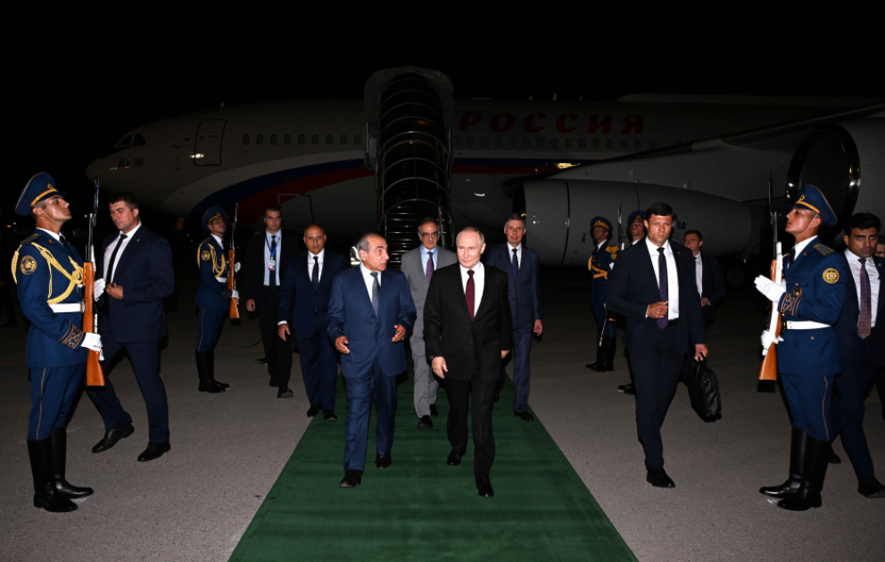Russlands Präsident Wladimir Putin zu Staatsbesuch in Aserbaidschan eingetroffen VIDEO
