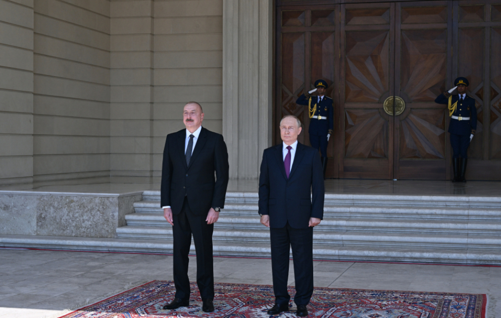 Rusiya Prezidenti Vladimir Putinin rəsmi qarşılanma mərasimi olub YENİLƏNİB-2 VİDEO