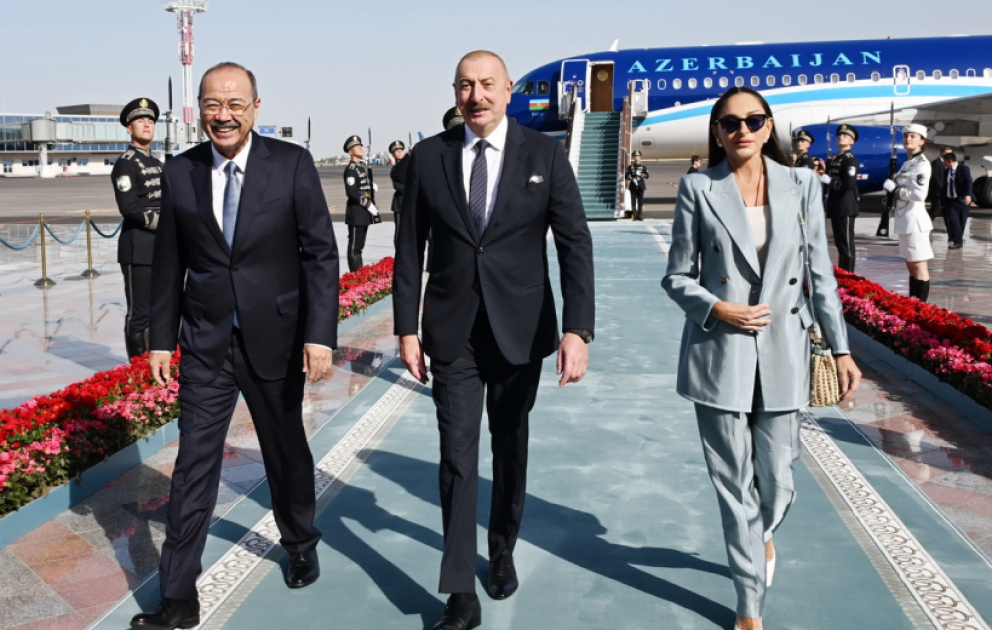 Azərbaycan Prezidenti İlham Əliyev Özbəkistana dövlət səfərinə gəlib VİDEO