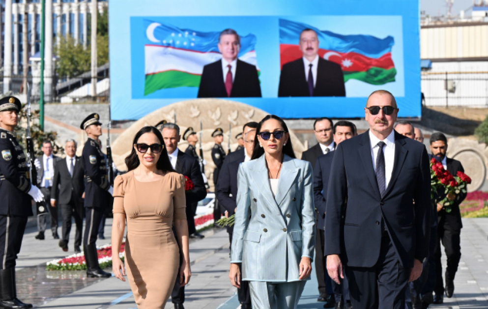 President Ilham Aliyev pays tribute to National Leader Heydar Aliyev in Tashkent VIDEO