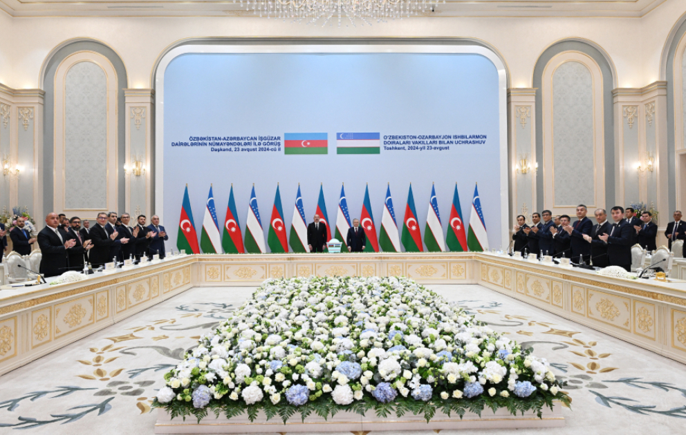 Präsidenten von Aserbaidschan und Usbekistan treffen sich mit Vertretern von Geschäftskreisen beider Länder in Taschkent begonnen VIDEO