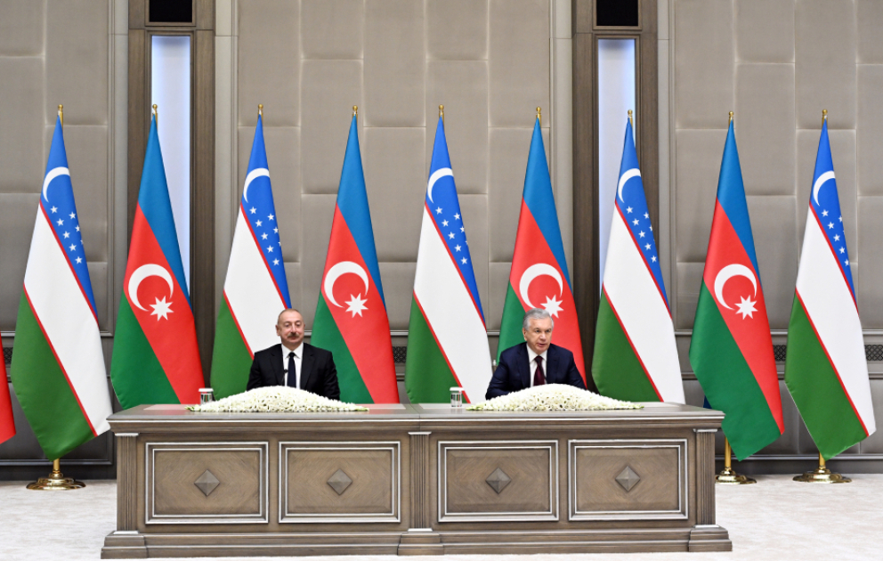 Azərbaycan və Özbəkistan prezidentləri mətbuata bəyanatlarla çıxış ediblər YENİLƏNİB-3 VİDEO