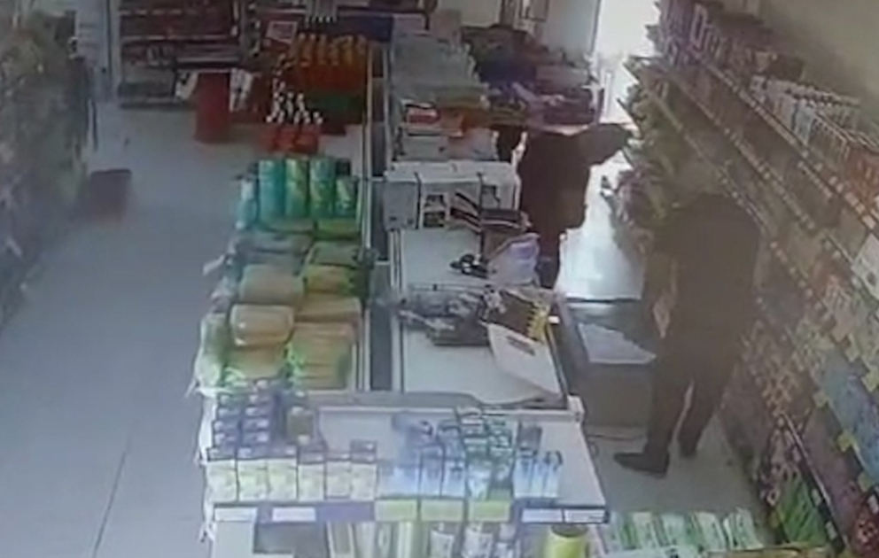 Bakıda 7 marketdən 42 min manatlıq oğurluq edən maskalı şəxslər saxlanılıblar VİDEO