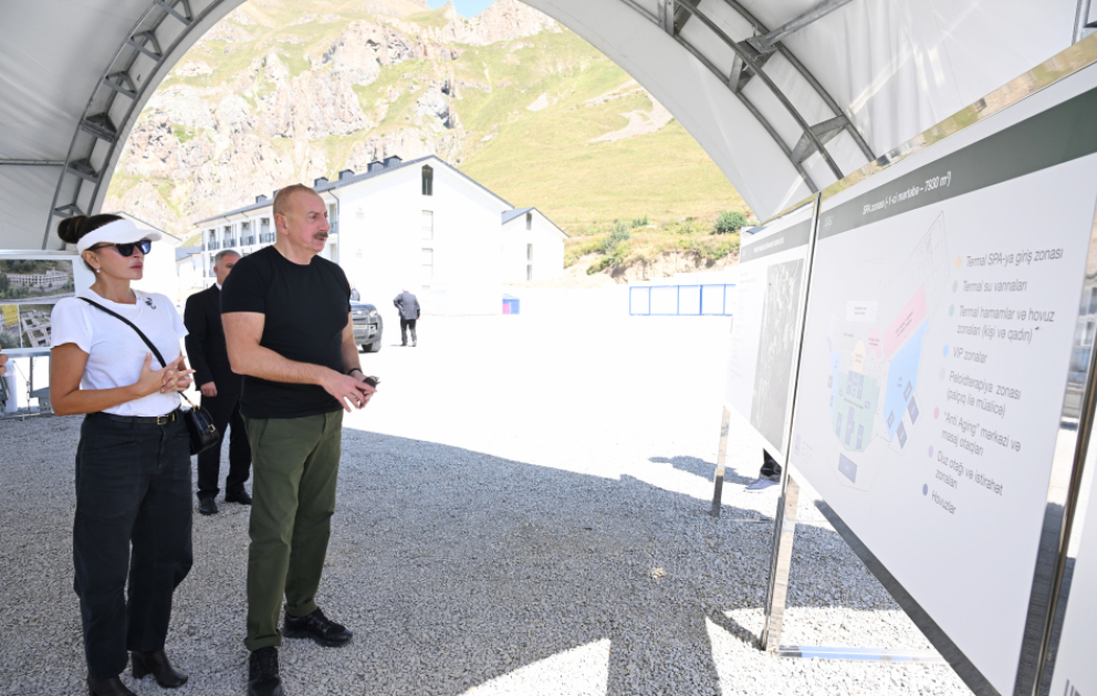 Visite du chantier du complexe de traitement et de loisirs « Istissou » dans la région de Kelbédjer VIDEO