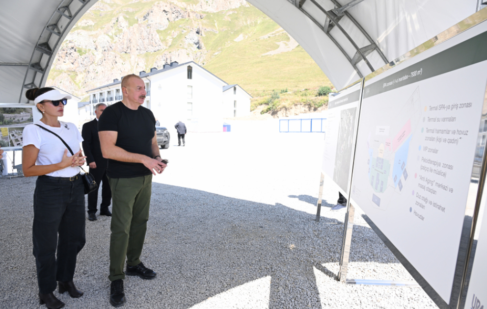 Kelbadschar: Präsident Ilham Aliyev besucht Kur- und Erholungszentrum „Istisu“ und inspiziert Baufortschritt VIDEO