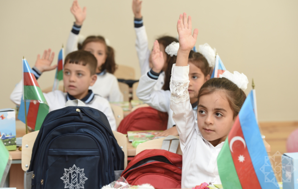 Şamaxının Bağırlı kəndində Heydər Əliyev Fondu tərəfindən inşa olunan yeni məktəb binası istifadəyə verilib  FOTO VİDEO