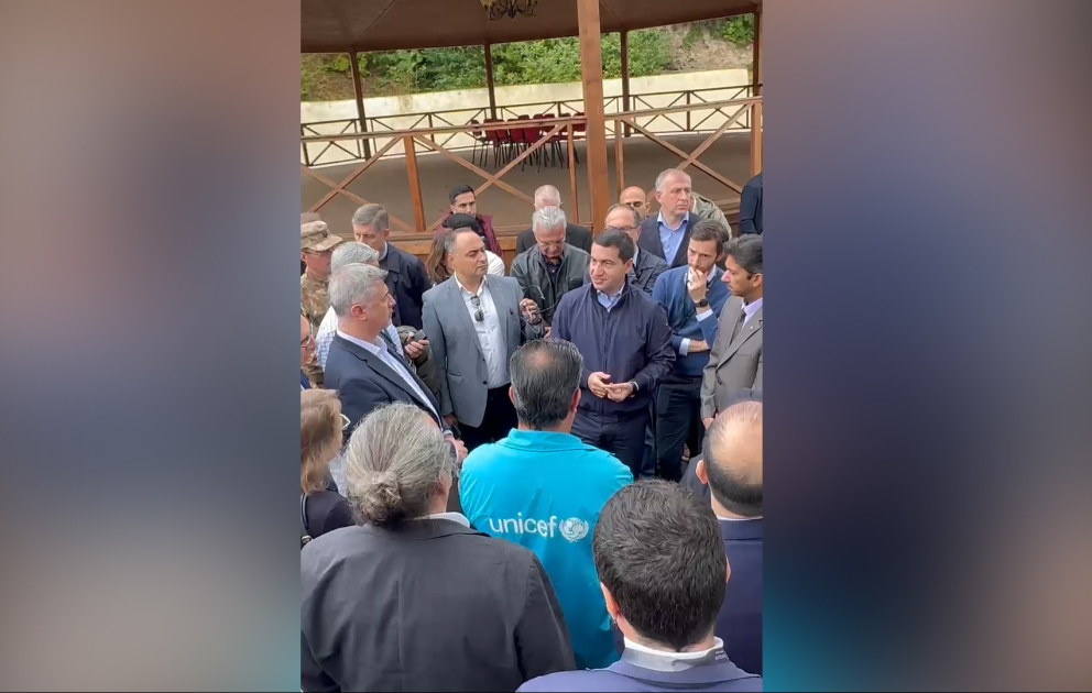 Les représentants du corps diplomatique en Azerbaïdjan entament une visite à Kelbédjer VIDEO