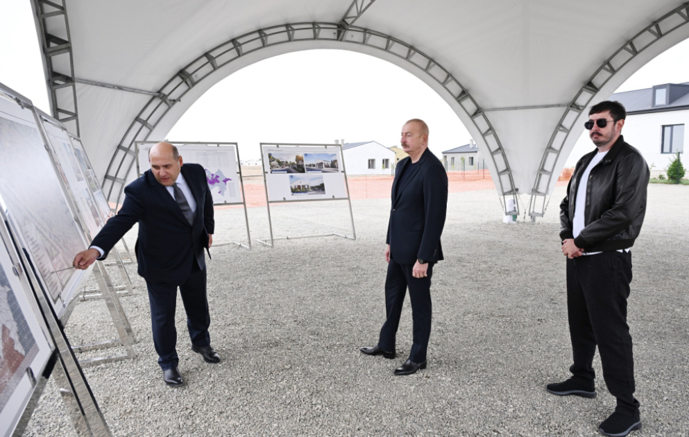 Präsident Ilham Aliyev besichtigt Fortschritt beim Wiederaufbau des Dorfes Kangarli im Bezirk Aghdam VIDEO