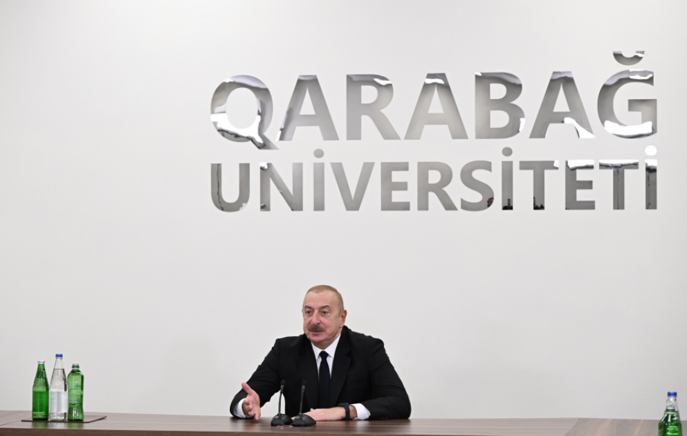 Präsident Ilham Aliyev nimmt an Wiedereröffnung der Karabach-Universität teil VIDEO