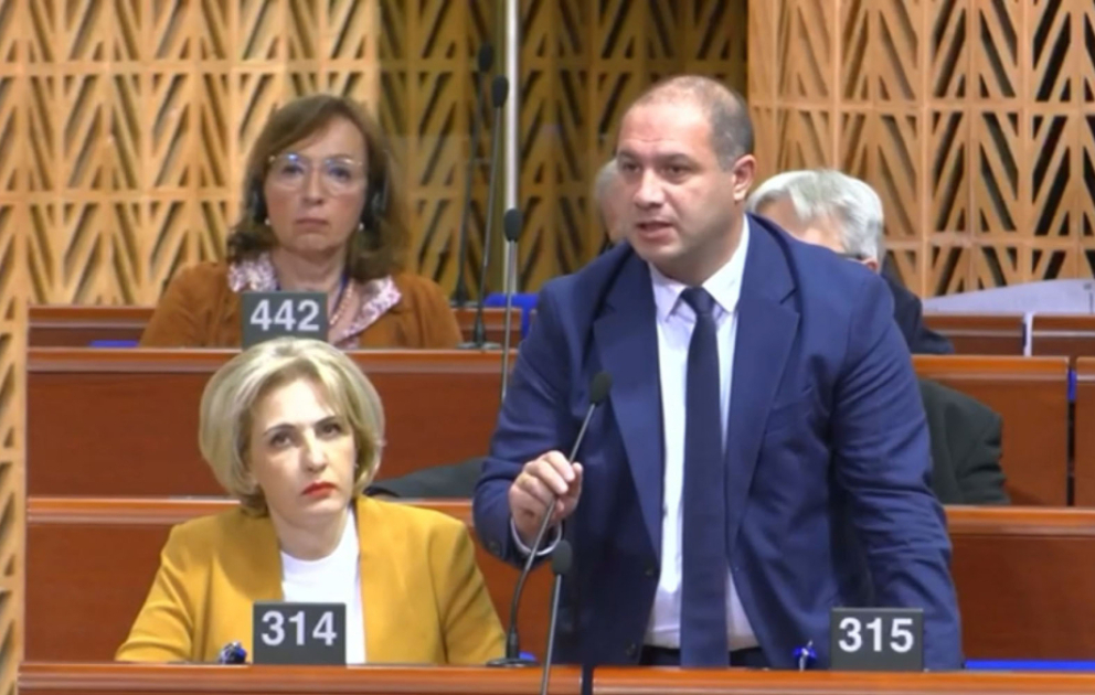 Gürcü parlamentari AŞPA-nı Azərbaycanla bağlı dialoq prinsiplərinə riayət etməyə çağırıb VİDEO