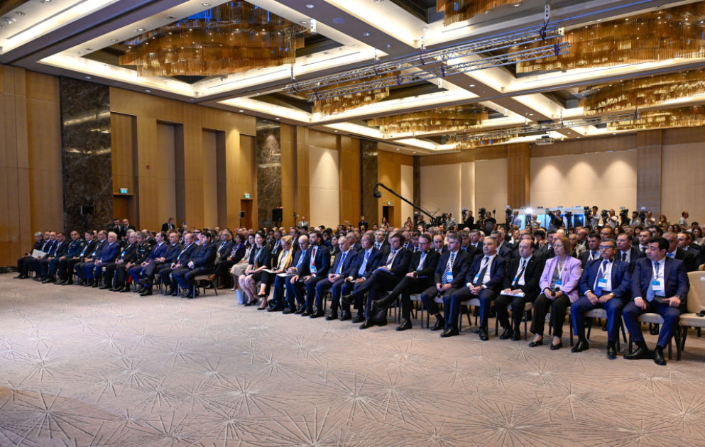 İtkin düşmüş şəxslər mövzusuna həsr edilmiş beynəlxalq konfransın birinci günü başa çatıb VİDEO