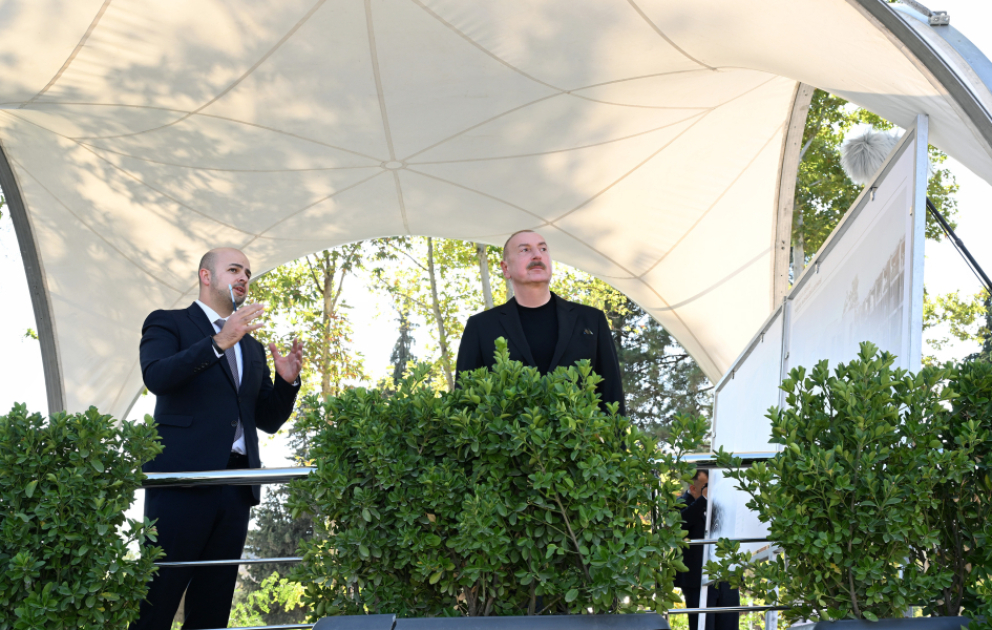 Zenguilan : le président Aliyev visite le chantier d’un complexe résidentiel de 104 appartements VIDEO