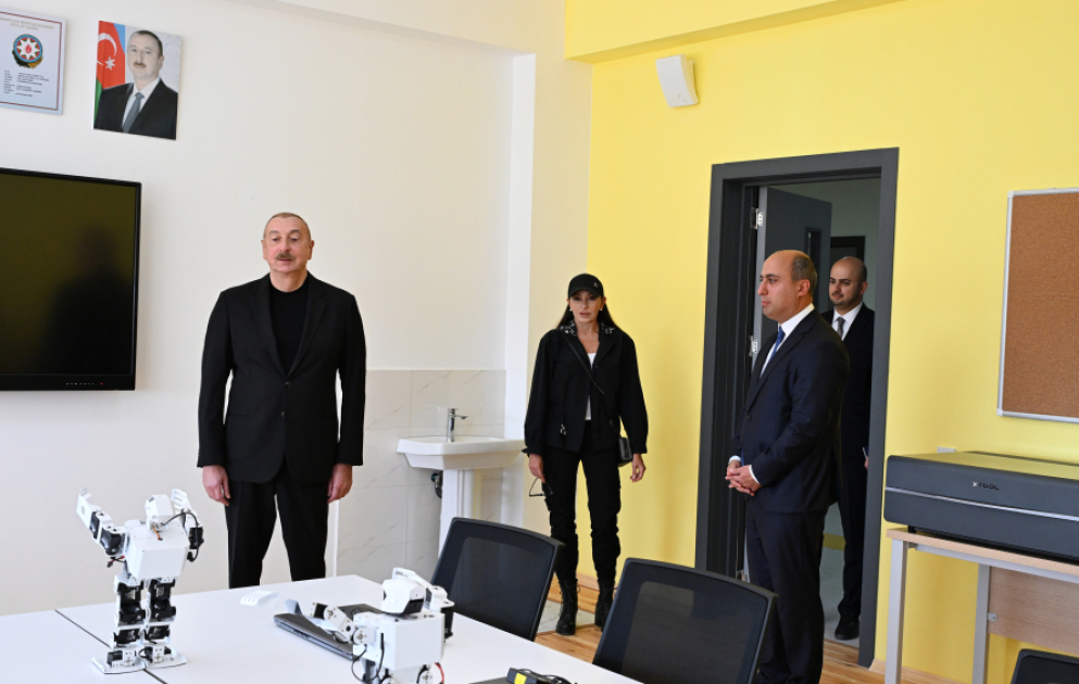 Präsident Ilham Aliyev weiht Schulgebäude in Jabrayil ein VIDEO