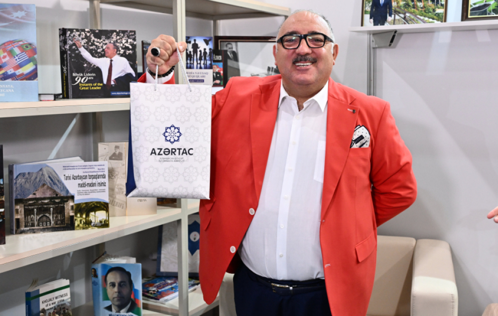 Bəhram Bağırzadə: Sərgiyə gələn uşaqlar gələcəkdə böyük nailiyyətlərə imza ata biləcəklər VİDEO