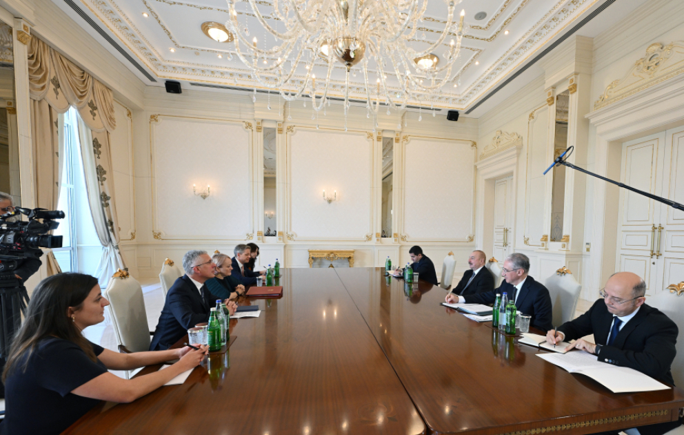 Präsident Ilham Aliyev empfängt britische Klimaministerin VIDEO
