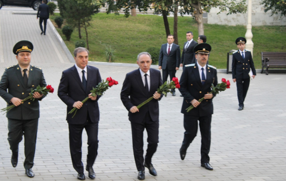 Baş prokuror Kamran Əliyev Gəncədə “Memorial Abidə Kompleksi”ni ziyarət edib VİDEO