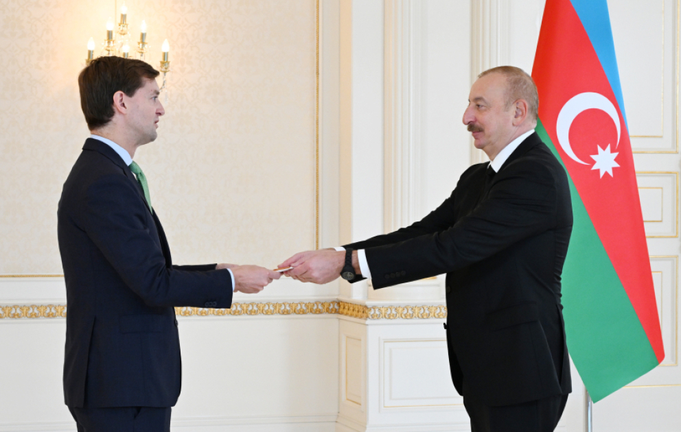Президент Ильхам Алиев принял верительные грамоты новоназначенного чрезвычайного и полномочного посла Королевства Бельгия в Азербайджане ОБНОВЛЕНО ВИДЕО