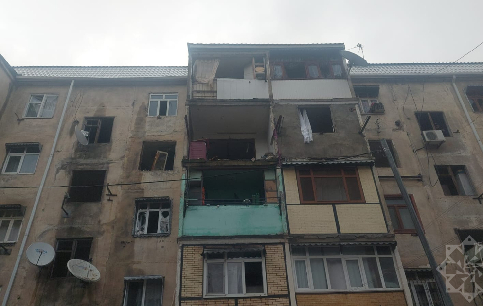 В здании, где произошел взрыв в Гяндже, погибли два человека, есть раненые - ОБНОВЛЕНО ВИДЕО