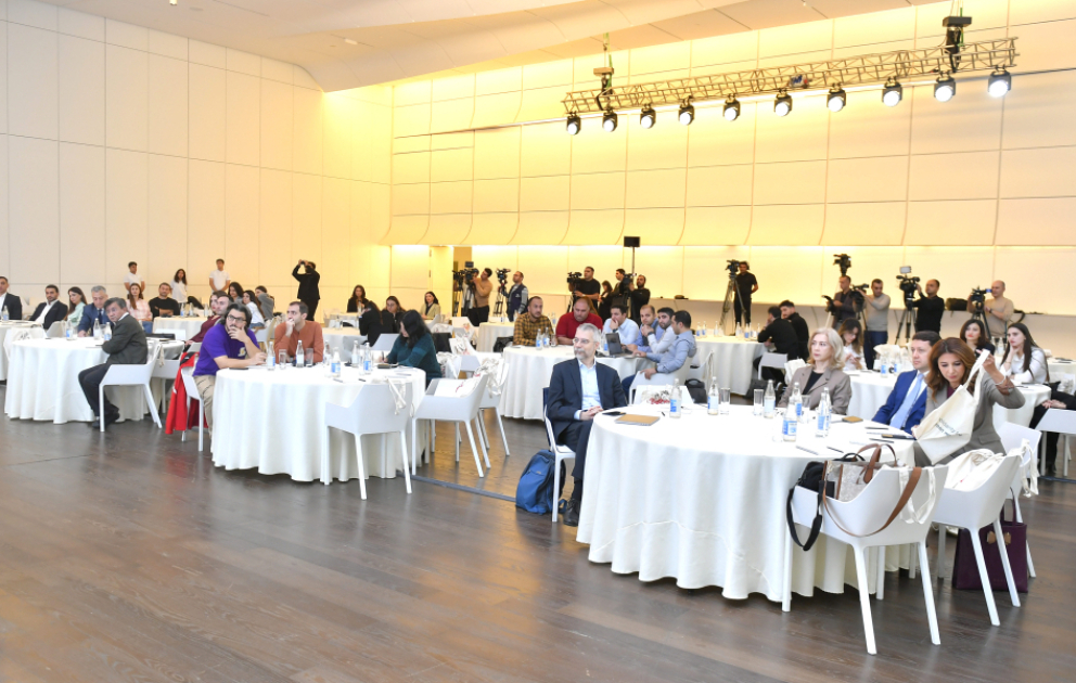 Media nümayəndələri üçün “ESG Hesabatlarının Tərifi və Təhlili” mövzusunda seminar keçirilib YENİLƏNİB VİDEO