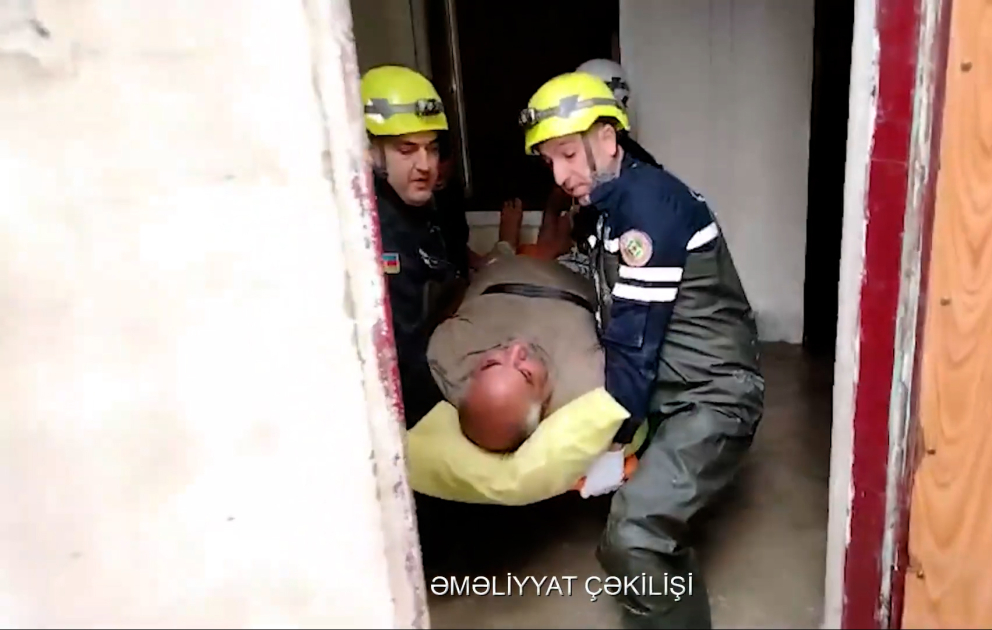 FHN: Yağış Bakı və Abşeronda fəsadlar yaradıb, 8 vətəndaş təxliyə edilib VİDEO