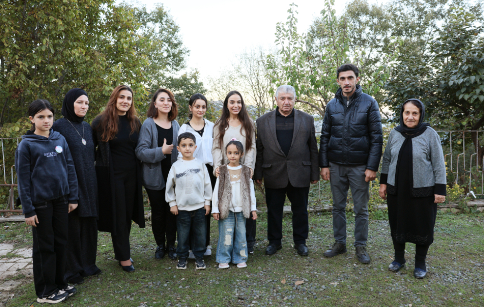 Vice-President of Heydar Aliyev Foundation Leyla Aliyeva meets with family of shepherd Khanish VIDEO