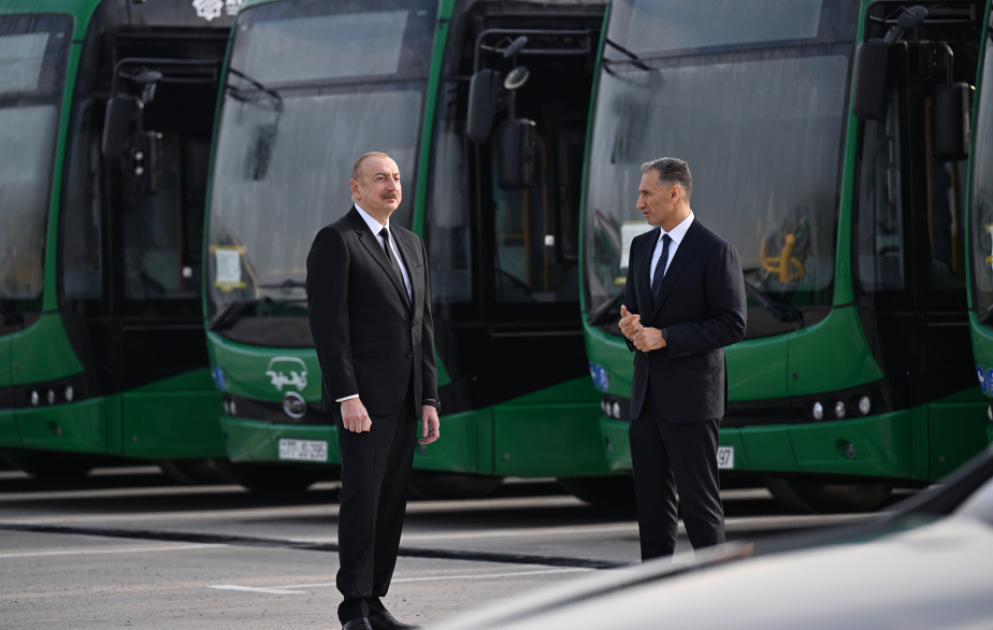 Prezident İlham Əliyev Zığ Elektrik Avtobus Parkının fəaliyyəti ilə tanış olub  YENİLƏNİB VİDEO