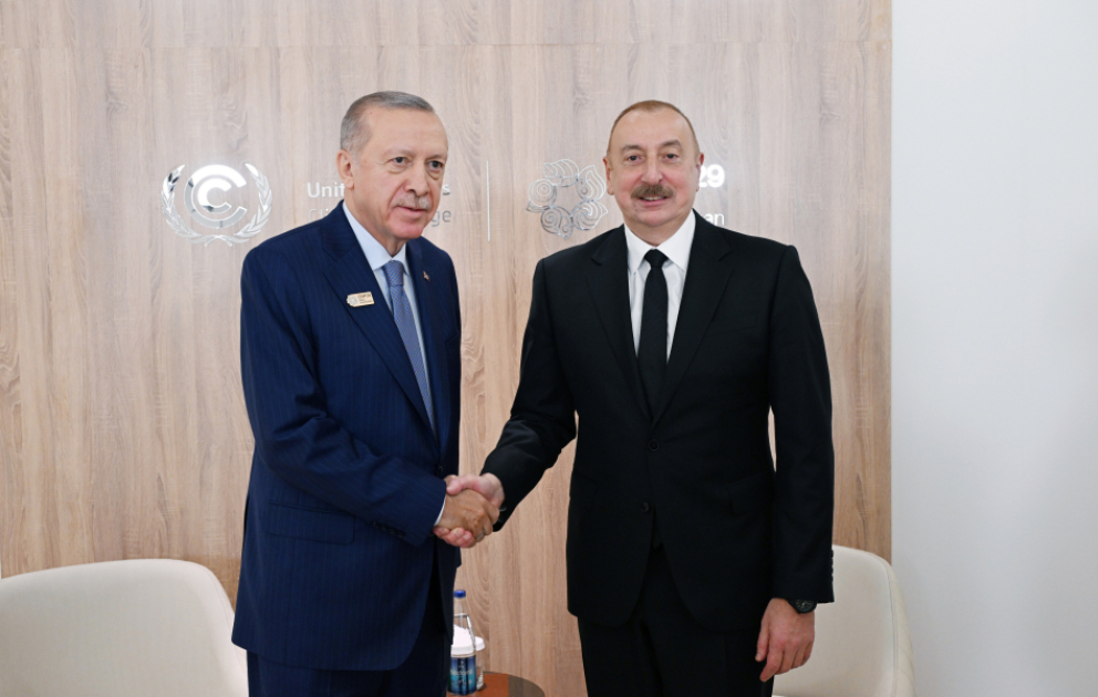 Treffen von Präsident Ilham Aliyev und Präsident Recep Tayyip Erdoğan in Baku AKTUALISIERT VIDEO