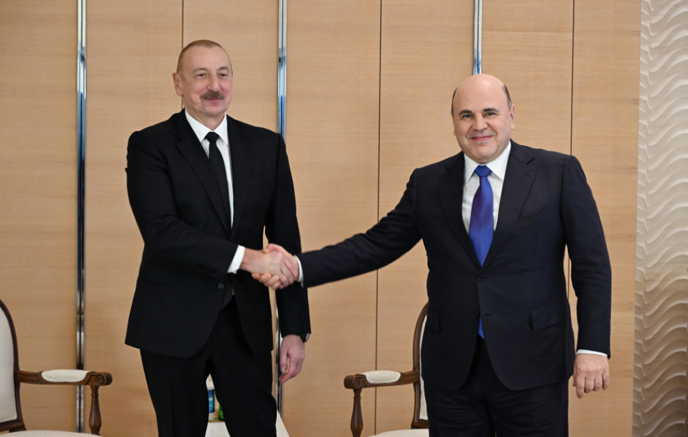 Ilham Aliyev rencontre le président du Gouvernement russe Mikhaïl Michoustine MIS A JOUR VIDEO