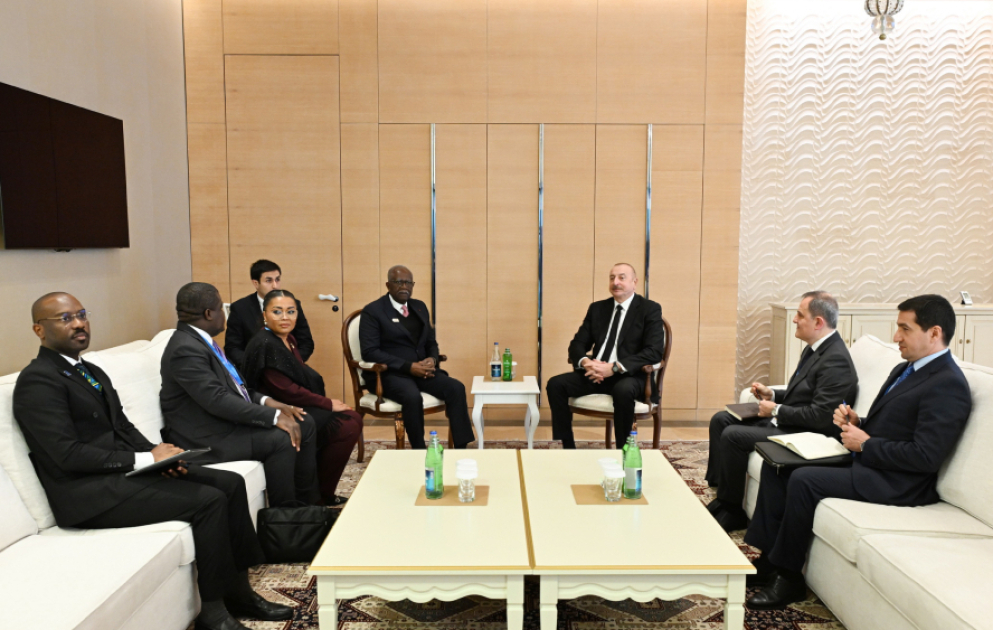 Präsident Ilham Aliyev trifft den Vizepräsidenten der Republik Gabun AKTUALISIERT VIDEO