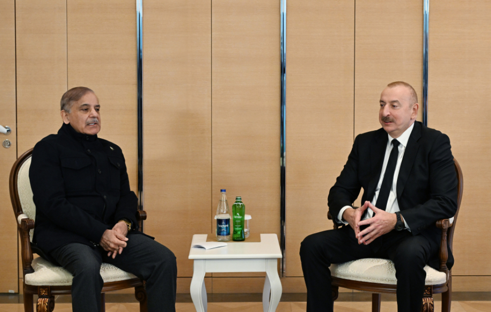 Präsident Ilham Aliyev trifft sich mit Pakistans Premierminister AKTUALISIERT VIDEO