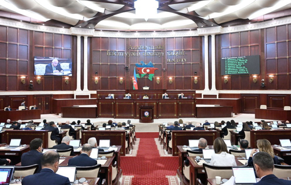 Gələn ilin dövlət büdcəsi ilə bağlı qanun layihəsi birinci oxunuşda qəbul edilib VİDEO