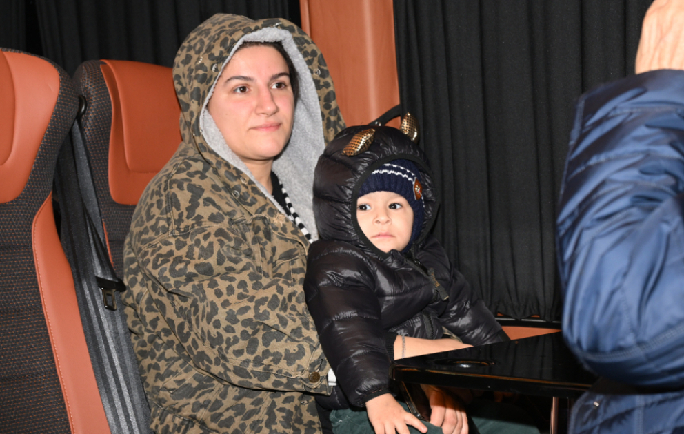 34 weitere Flüchtlingsfamilien aus Jabrayil kehren in ihre Heimatstadt zurück VIDEO