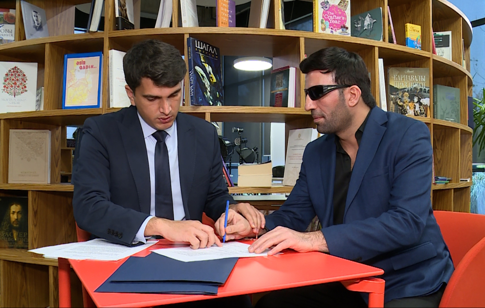 Gözdən əlilliyi olan şəxslər üçün icra olunan “Sosial notlar” layihəsi iştirakçılarına aktivlər verilib VİDEO