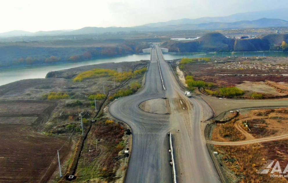 La construction de l’autoroute Aghdam-Fuzouli bat son plein VIDEO