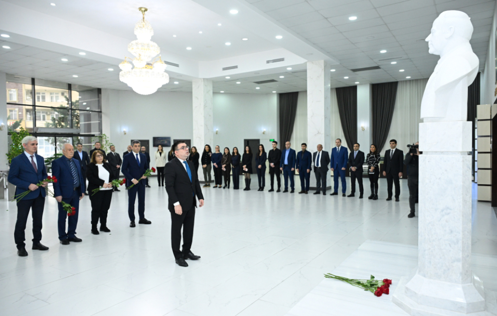 Коллектив АЗЕРТАДЖ почтил память великого лидера ВИДЕО