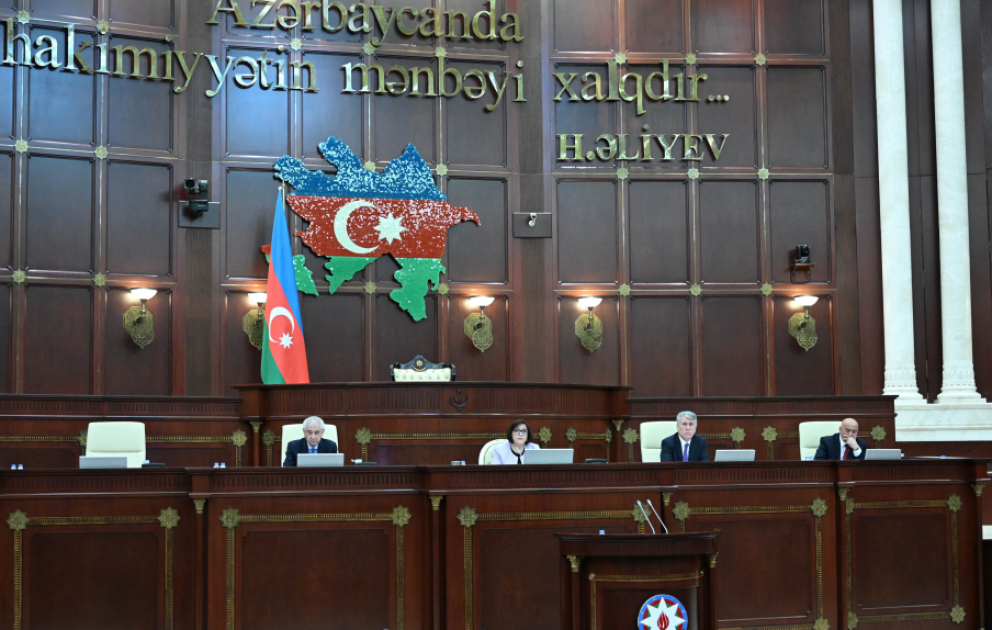 Milli Məclisdə 2025-ci ilin dövlət büdcəsi və büdcə zərfinə daxil olan qanun layihələri qəbul edilib YENİLƏNİB VİDEO