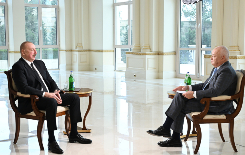 Prezident İlham Əliyev “Rossiya Seqodnya” Beynəlxalq İnformasiya Agentliyinin Baş direktoru Dmitri Kiselyova müsahibə verib  YENİLƏNİB VİDEO