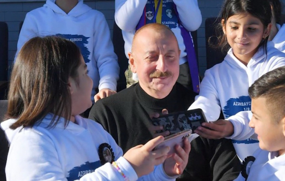 Bir günün bir ömürlük xatirəsi: Xankəndidə tarixi futbol matçı VİDEO