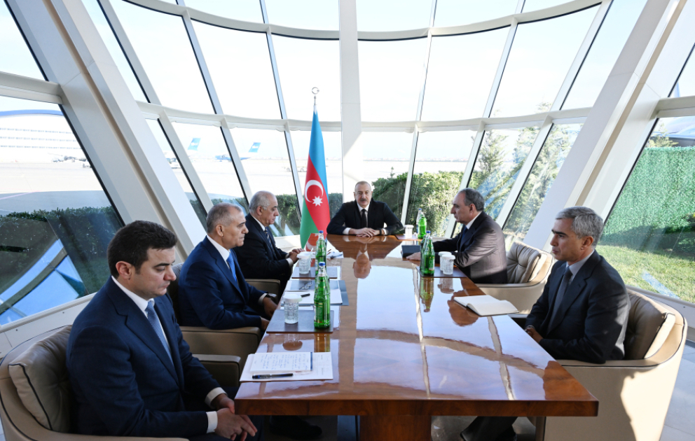 President Ilham Aliyev held meeting on plane crash VIDEO