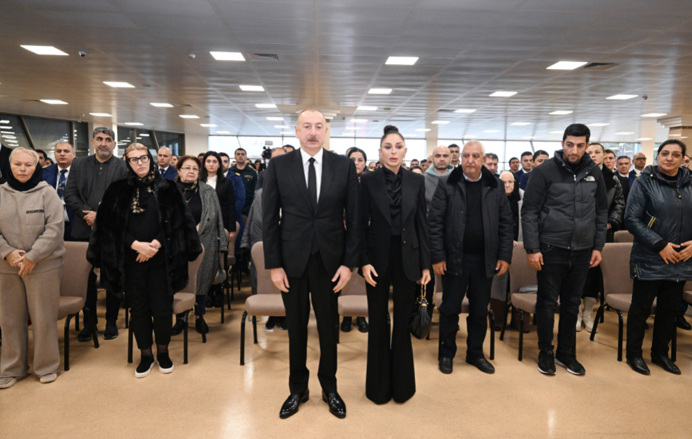 Präsident Ilham Aliyev nimmt Abschied von AZAL-Besatzungsmitgliedern VIDEO