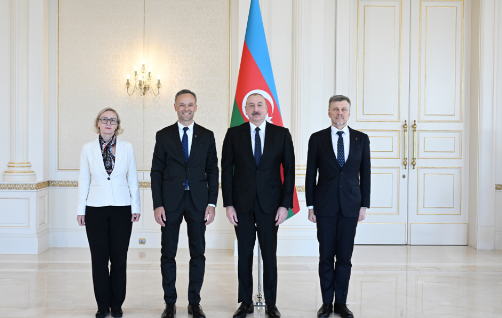 Президент Ильхам Алиев принял верительные грамоты новоназначенного посла Литвы в Азербайджане  ОБНОВЛЕНО ВИДЕО