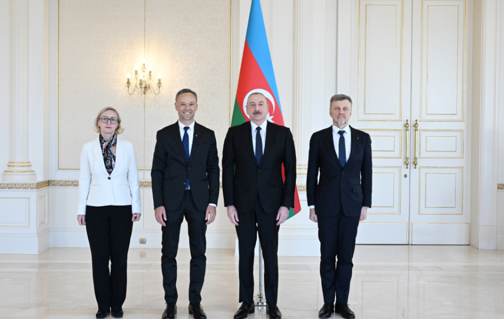 Präsident Ilham Aliyev empfängt neuen litauischen Botschafter zur Übergabe seines Beglaubigungsschreibens AKTUALISIERT VIDEO